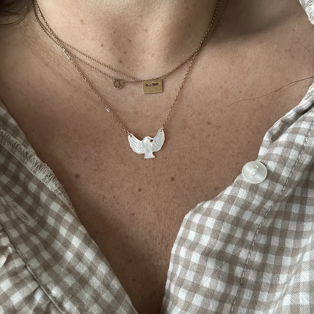 collier avec colibri en Nacre magical elves bijoux